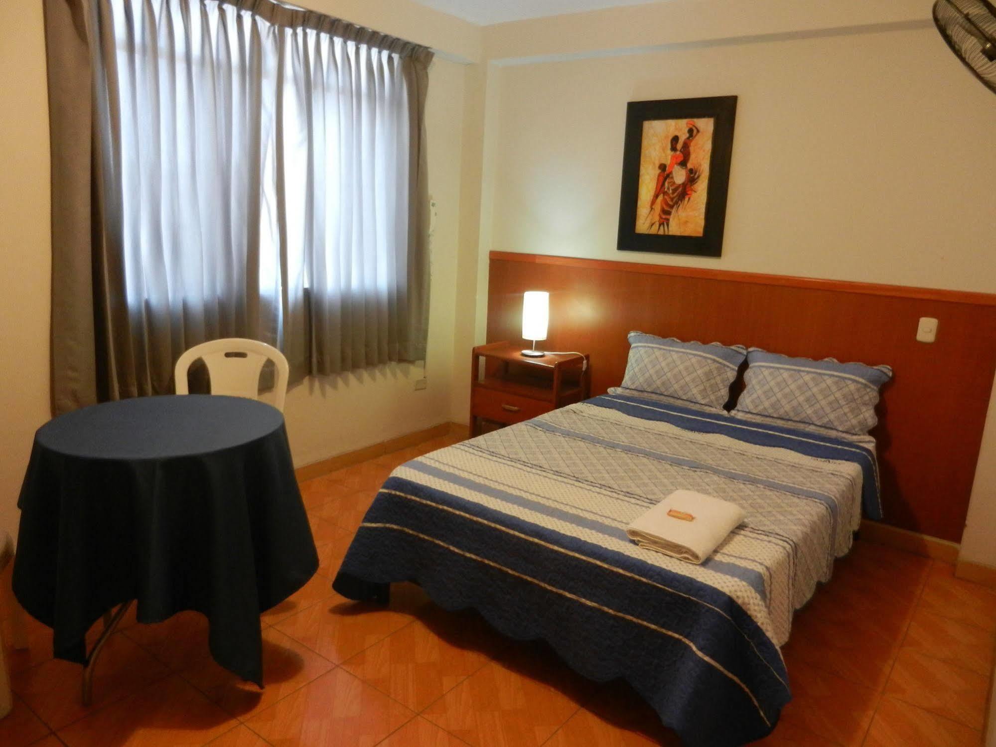 Hotel Colibri ชิกลาโย ภายนอก รูปภาพ